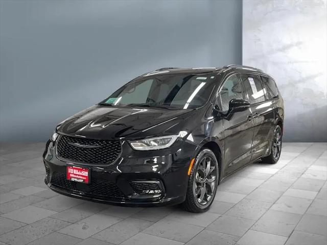 2025 Chrysler Pacifica Limited for sale in Worthing, SD