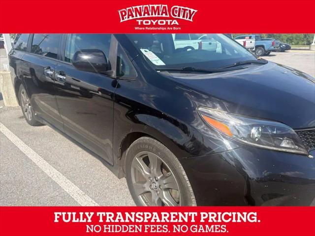 2019 Toyota Sienna SE 8 Passenger for sale in Panama City, FL