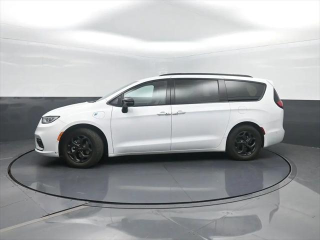 2024 Chrysler Pacifica Hybrid Premium S Appearance Pkg for sale in Charles City, IA
