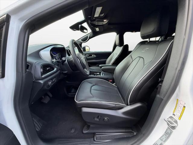 2026 Chrysler Pacifica Limited AWD
