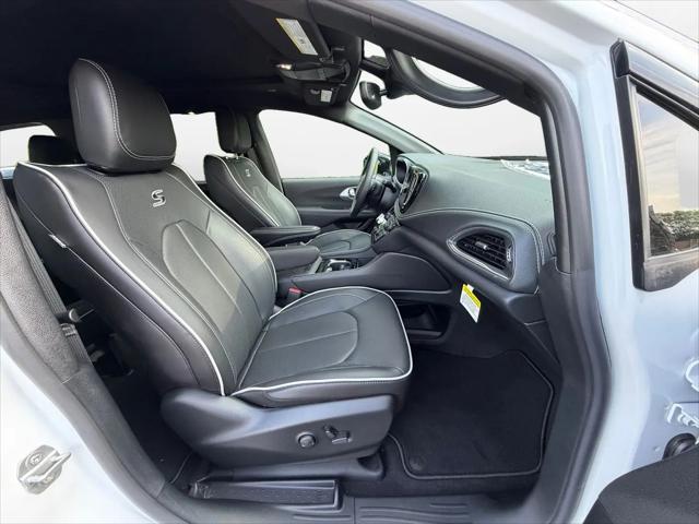 2026 Chrysler Pacifica Limited AWD