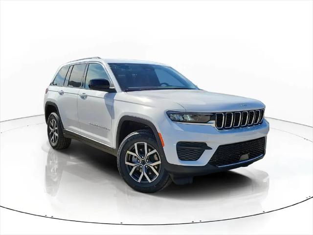 2027 Jeep Grand Cherokee Laredo for sale in Chicago, IL