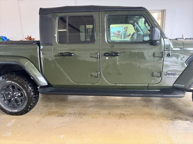 2022 Jeep Gladiator Sport