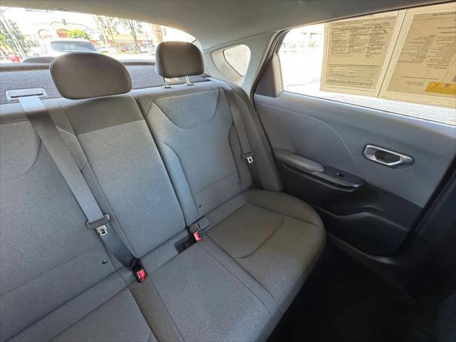 2025 Kia K4 LXS