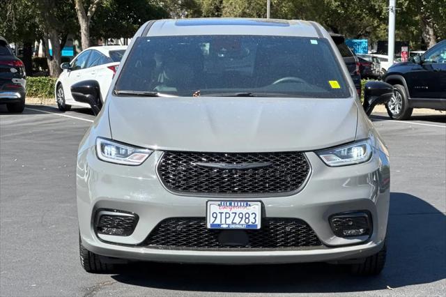 2023 Chrysler Pacifica Hybrid Limited
