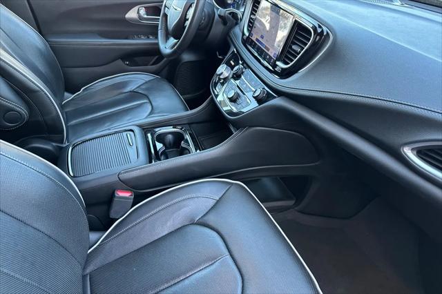 2023 Chrysler Pacifica Hybrid Limited