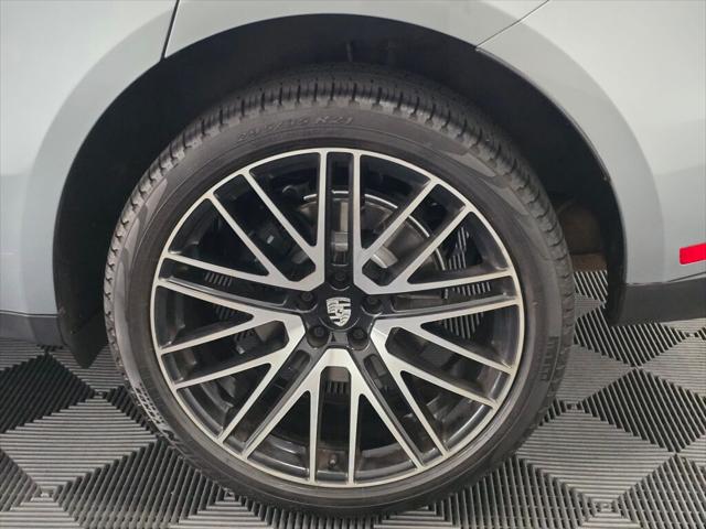 2024 Porsche Macan Unknown