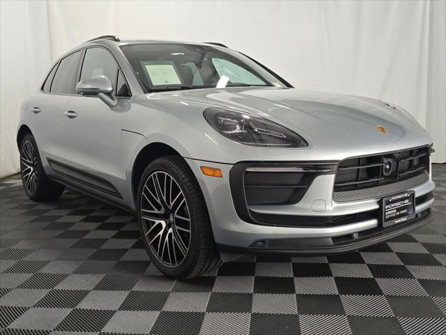 2024 Porsche Macan Unknown