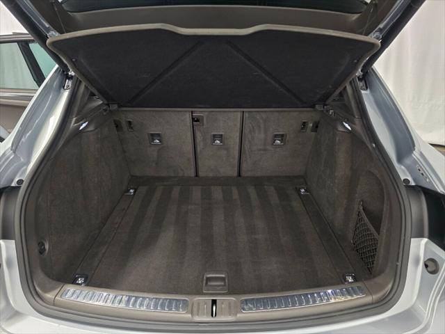 2024 Porsche Macan Unknown