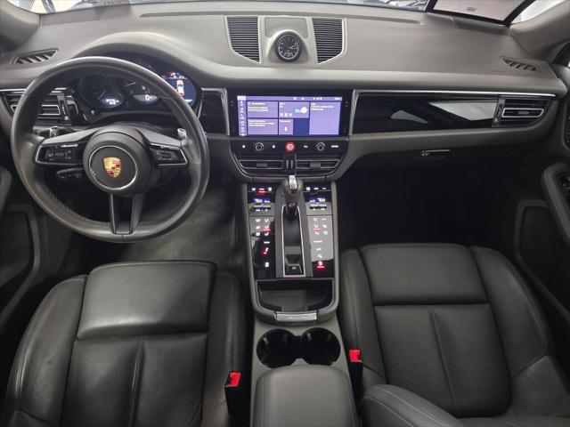 2024 Porsche Macan Unknown