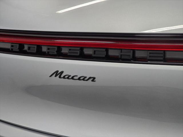 2024 Porsche Macan Unknown