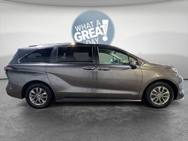 2021 Toyota Sienna XLE 2021 Toyota Sienna XLE