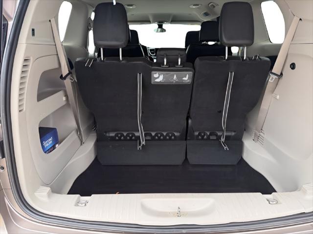 2017 Chrysler Pacifica Touring-L Plus