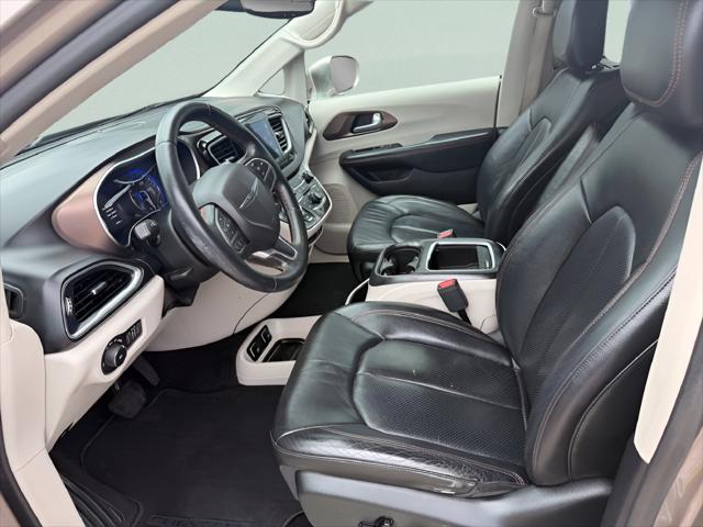 2017 Chrysler Pacifica Touring-L Plus