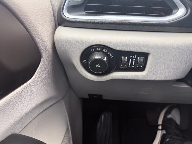 2017 Chrysler Pacifica Touring-L Plus