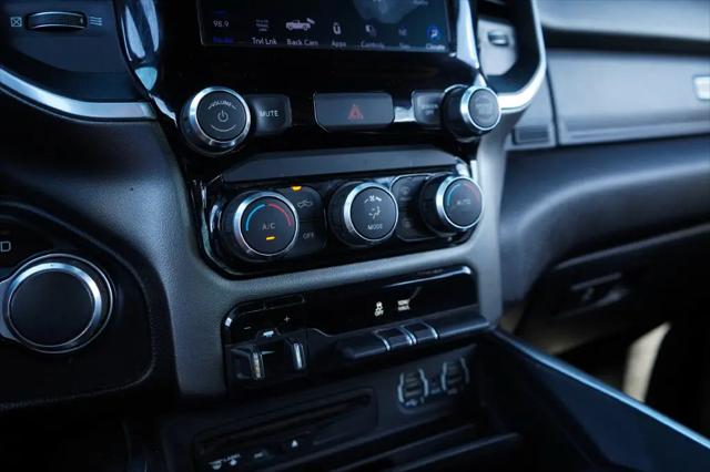 2019 Ram 1500 Big Horn/Lone Star Crew Cab 4x4 57 Box