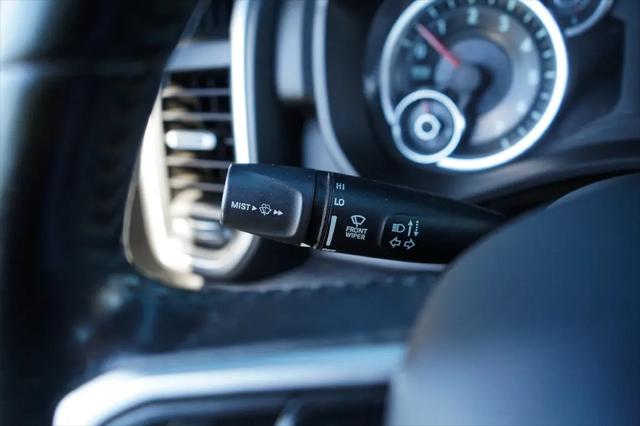 2019 Ram 1500 Big Horn/Lone Star Crew Cab 4x4 57 Box