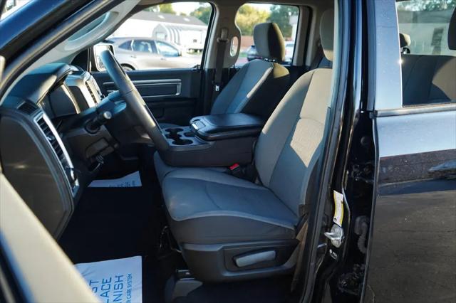 2024 Ram 1500 Classic SLT Quad Cab 4x2 64 Box