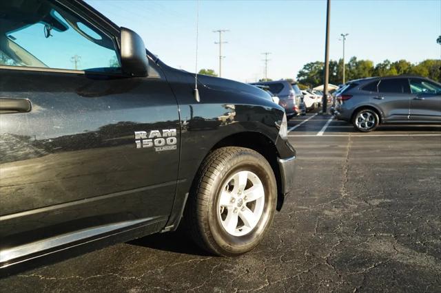 2024 Ram 1500 Classic SLT Quad Cab 4x2 64 Box