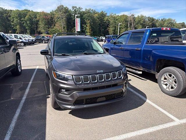 2022 Jeep Compass Latitude Lux 4x4 2022 Jeep Compass Latitude Lux 4x4