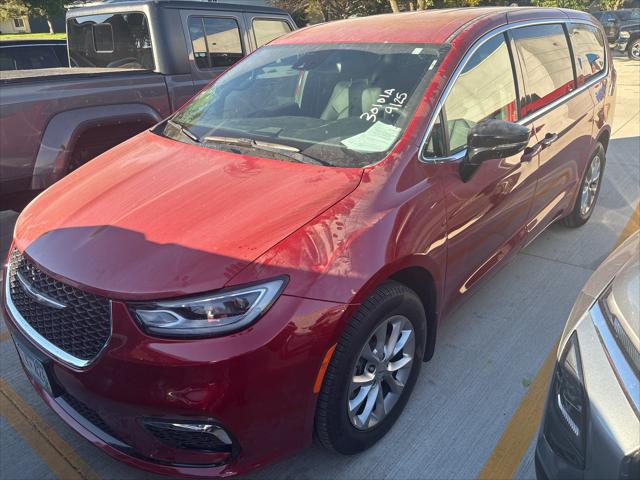 2025 Chrysler Pacifica Select for sale in Marshall, MN