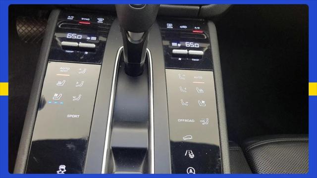 2023 Porsche Macan T