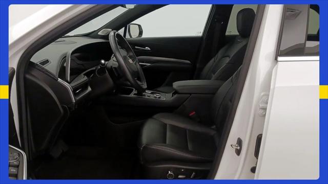 2024 Cadillac XT4 FWD Premium Luxury