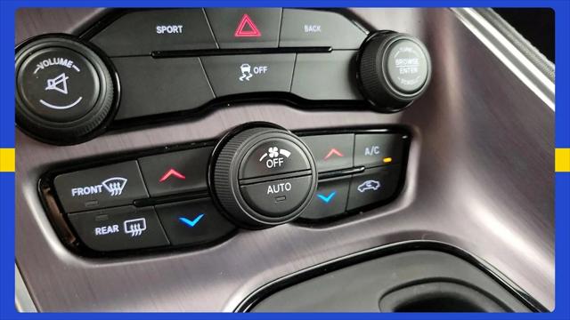 2015 Dodge Challenger SXT