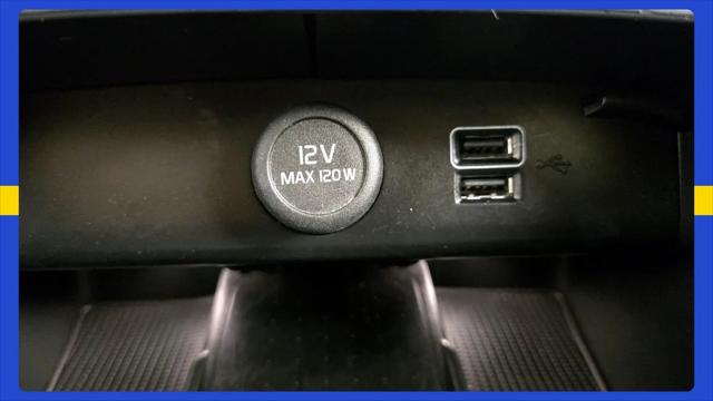 2022 Volvo XC40 T4 Inscription