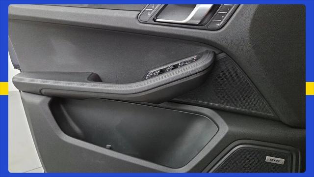 2021 Porsche Macan Macan