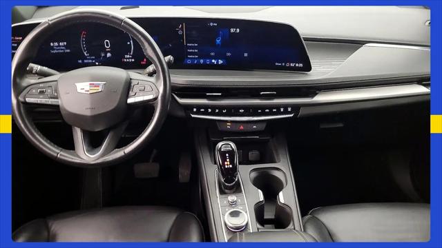 2024 Cadillac XT4 FWD Premium Luxury