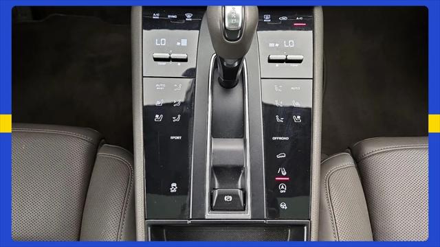 2022 Porsche Macan Macan