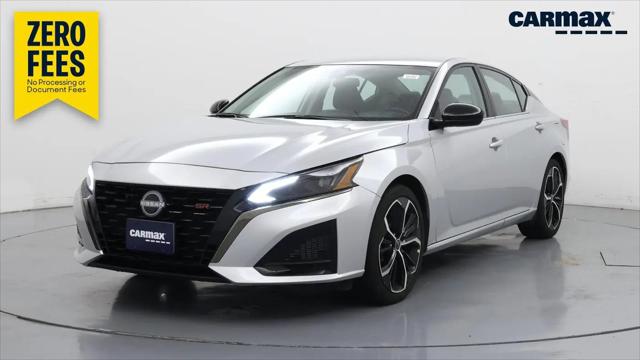 2025 Nissan Altima SR FWD for sale in Urbandale, IA