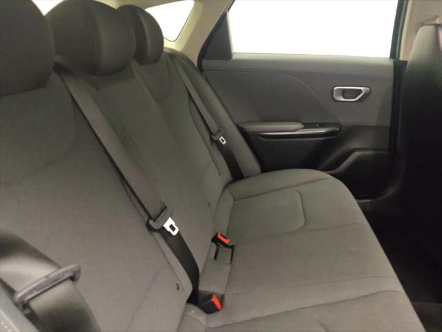 2025 Kia K4 LX