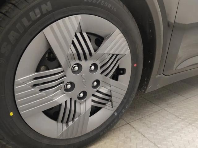 2025 Kia K4 LX