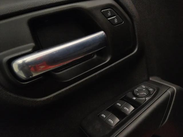 2021 Chevrolet Silverado 1500 2WD Crew Cab Short Bed Custom