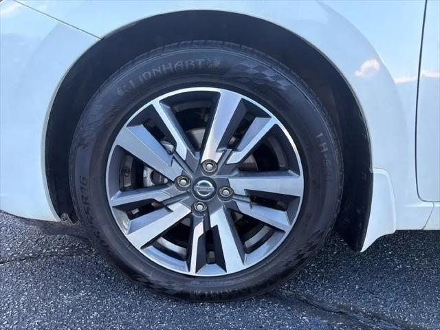 2020 Nissan Versa SV Xtronic CVT