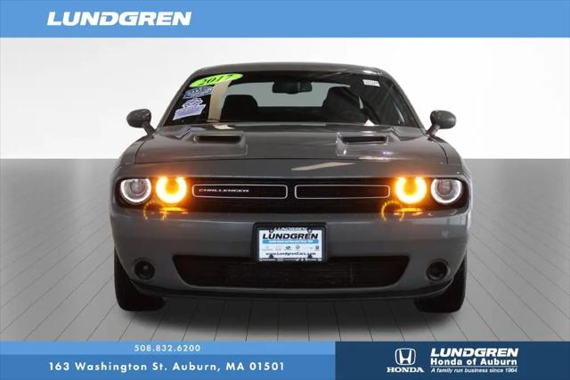 2017 Dodge Challenger SXT