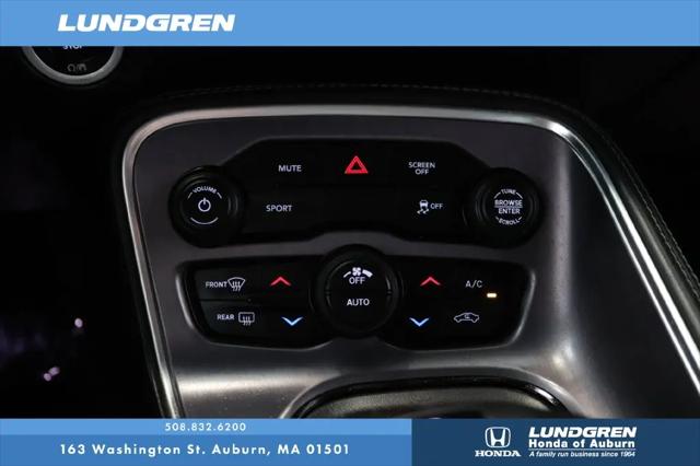 2017 Dodge Challenger SXT
