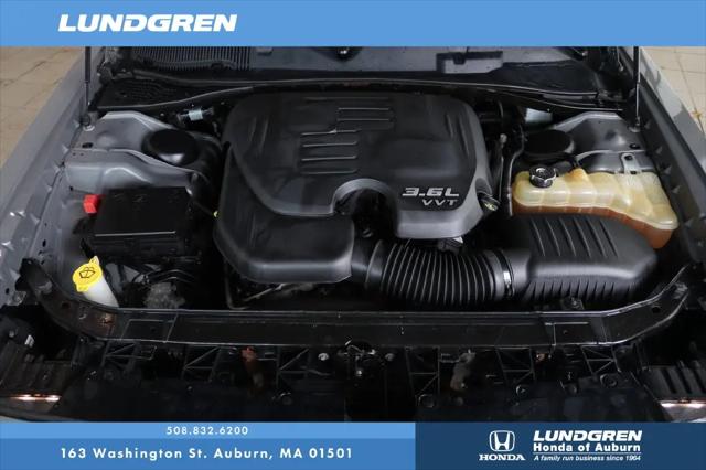 2017 Dodge Challenger SXT