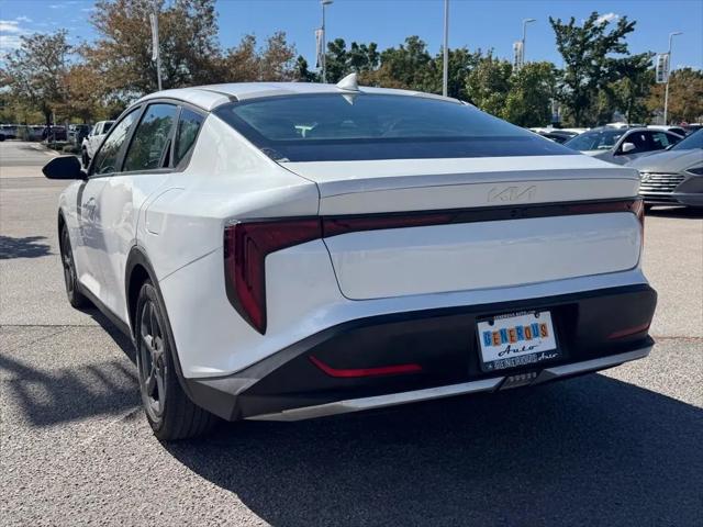 2025 Kia K4 LXS