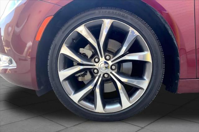 2015 Chrysler 200 C