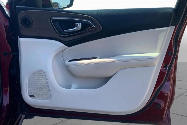 2015 Chrysler 200 C