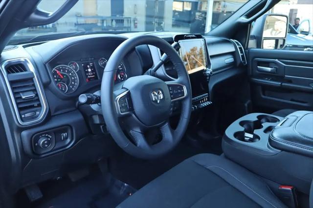 2026 Ram 2500 Big Horn Crew Cab 4x4 64 Box