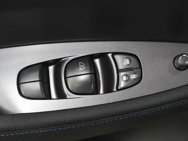 2025 Nissan LEAF S