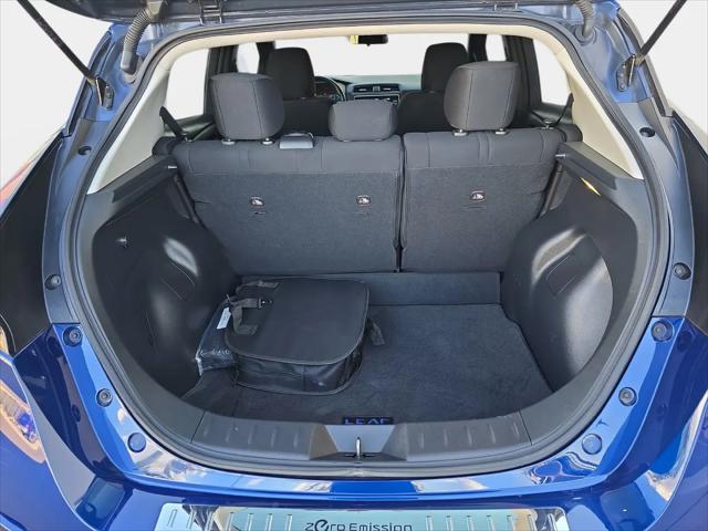 2022 Nissan LEAF SV 40 kWh