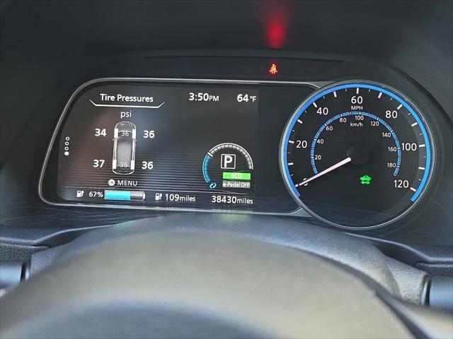 2022 Nissan LEAF SV 40 kWh