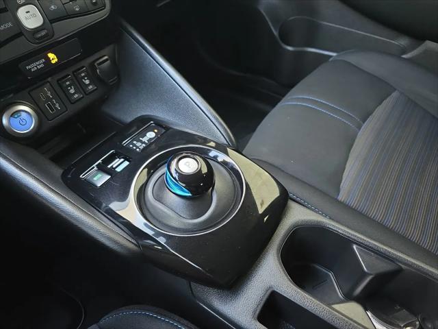 2022 Nissan LEAF SV 40 kWh