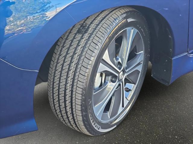 2022 Nissan LEAF SV 40 kWh