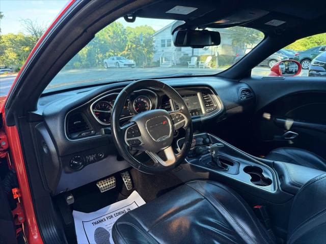 2016 Dodge Challenger SXT Plus